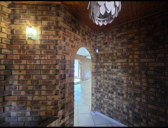 3 BEDROOM HOUSE TO LET IN VANDERBIJLPARK SE 3
